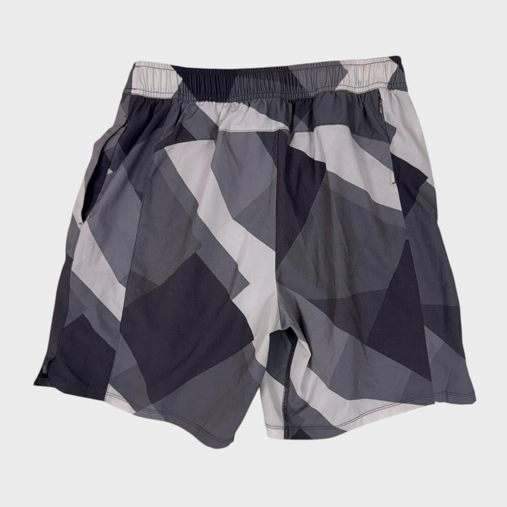 PELOTON 8" Training Shorts Lined United Turin Shorts Geometric Medium - Picture 3 of 9